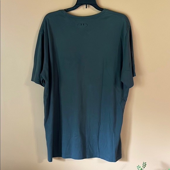 Under Armour Gray Short Sleeve Tee - Picture 4 of 5